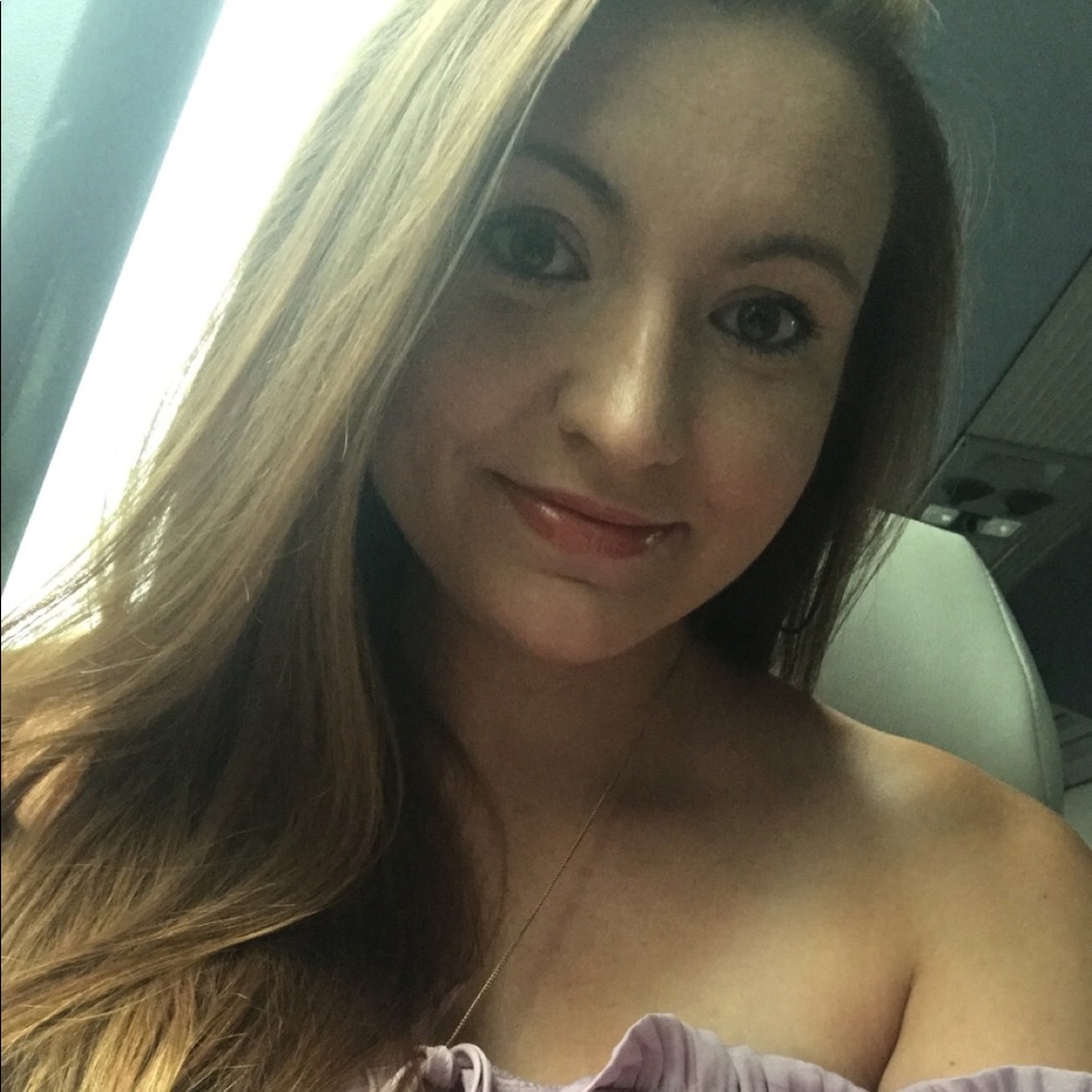 Meet your Posher, April